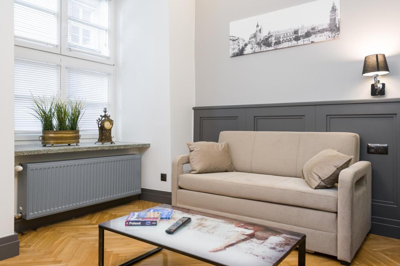 Luxury Apartment At The Main Square Tomasza Street Краків Екстер'єр фото
